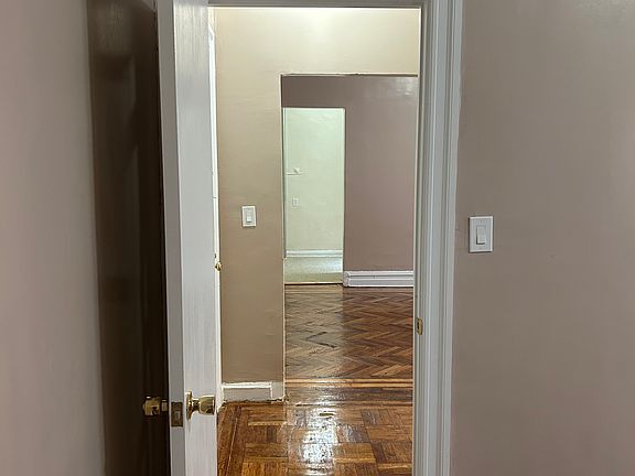 5th image of 62 W 192nd St Floor 3