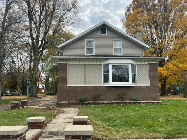 460 E Chicago St, Jonesville, MI 49250
