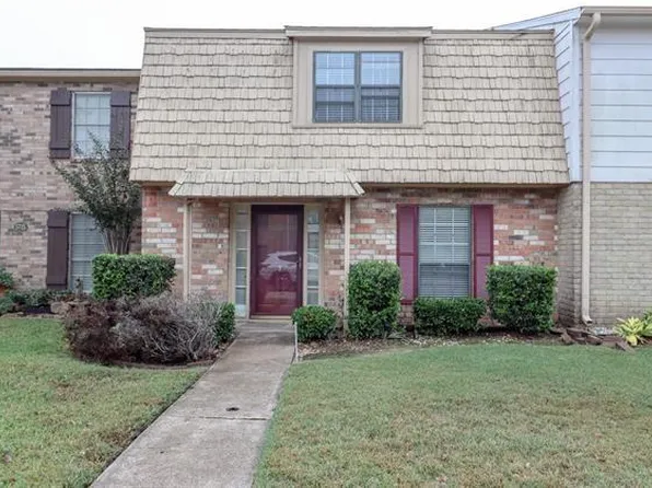 5725 Townhouse Ln, Beaumont, TX 77707