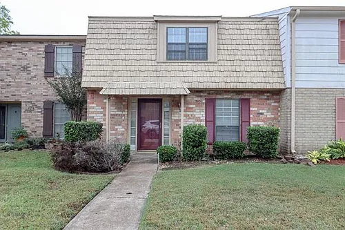 5725 Townhouse Ln Photo 1