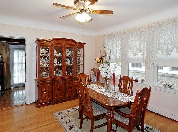 4th image of 1626 Kenilworth Ave