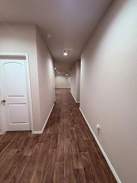 4 bed, 2.0 bath, 1736 sqft, $2,150 — Photo 2