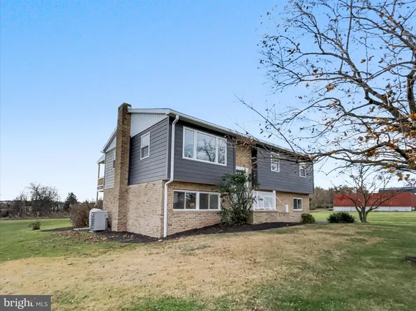 3960 W Canal Rd, Dover, PA 17315