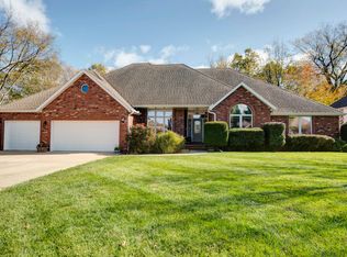 3232 S Ridgewood Ct, Springfield, MO 65804
