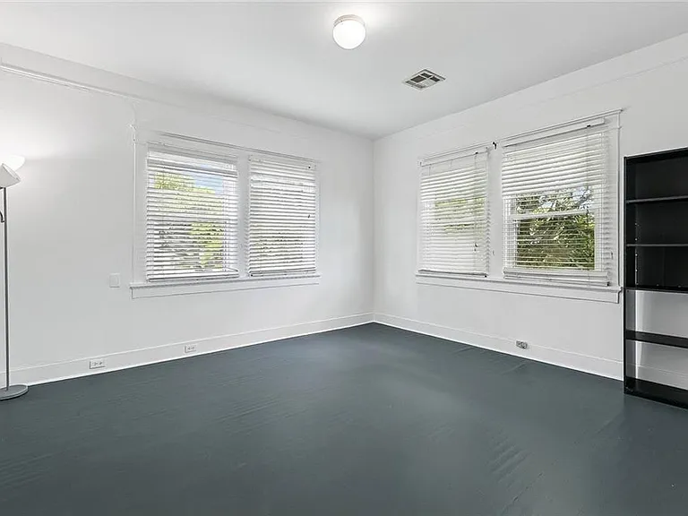 7324 Maple St — Photo 8