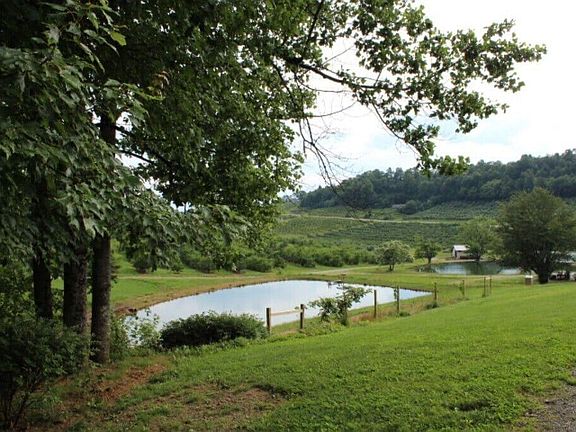 Orchard Suite perched atop Gilliam Mountain