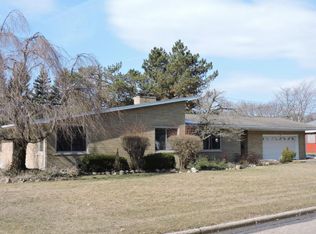 205 Maplecrest Ave, Sturgis, MI 49091