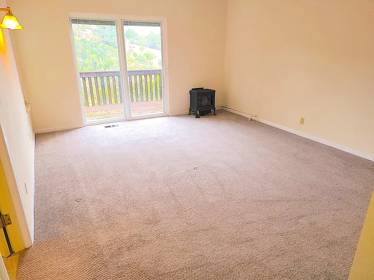 44 Aquinas Dr — Photo 8