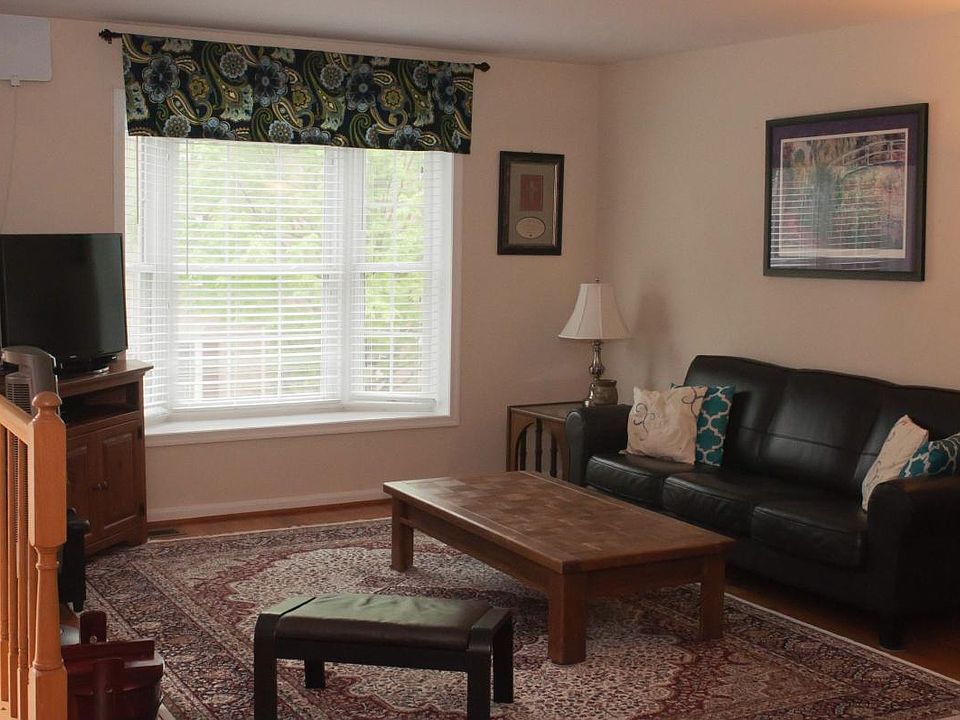 1st image of 7417 Salford Ct