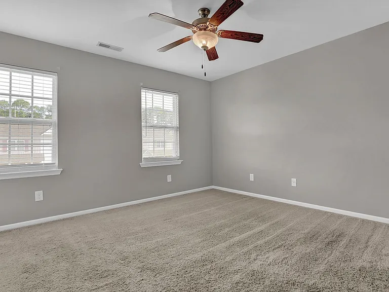 502 Oyster Rock Ln — Photo 17