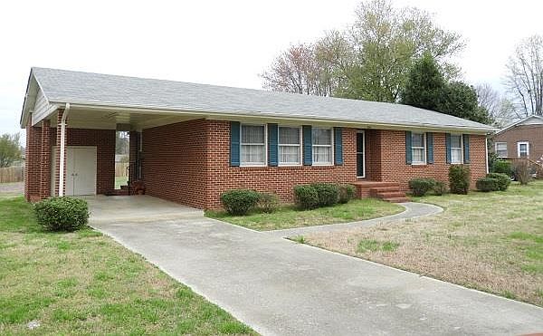 1st image of 305 E Ferrell St