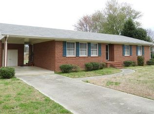 305 E Ferrell St, South Hill, VA 23970