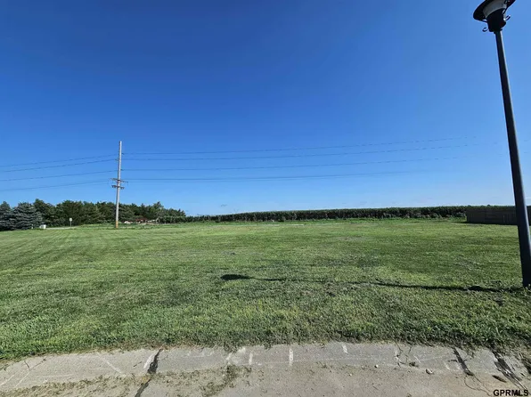 811 W Grandview St, Sutton, NE 68979
