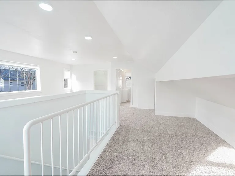 2303 Main St — Photo 15