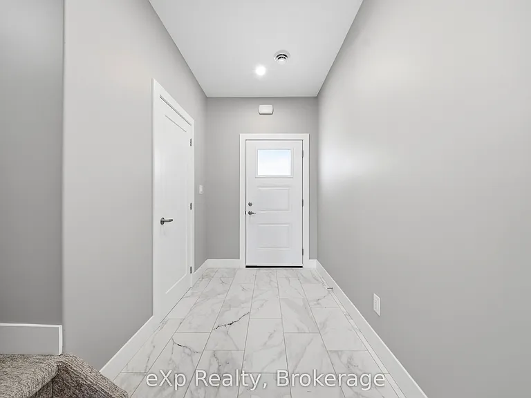 79 Maclellan Ave — Photo 5