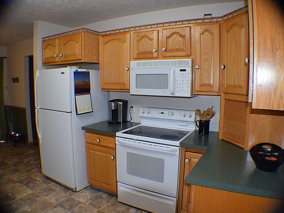 3rd image of 2801 N Belvedere Ave