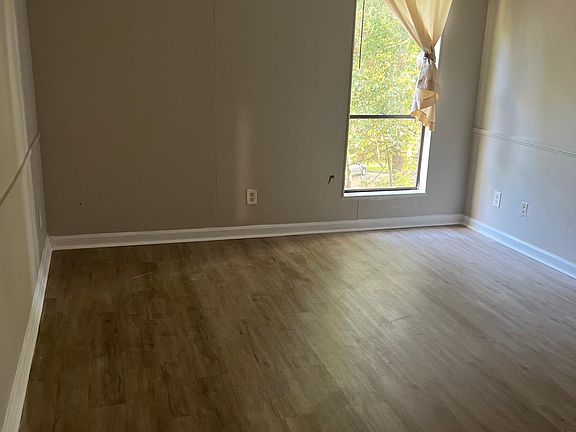 5th image of 4711 Mariners Way