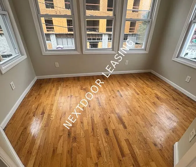 7 Chelsea Ave #2M — Photo 5