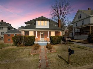 36 8th St NW, Pulaski, VA 24301