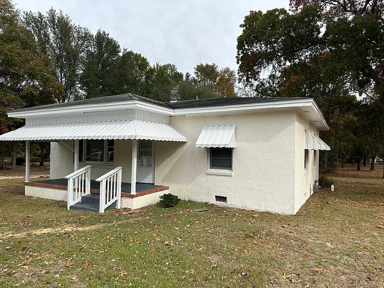 1542 McArthur Rd — Photo 9