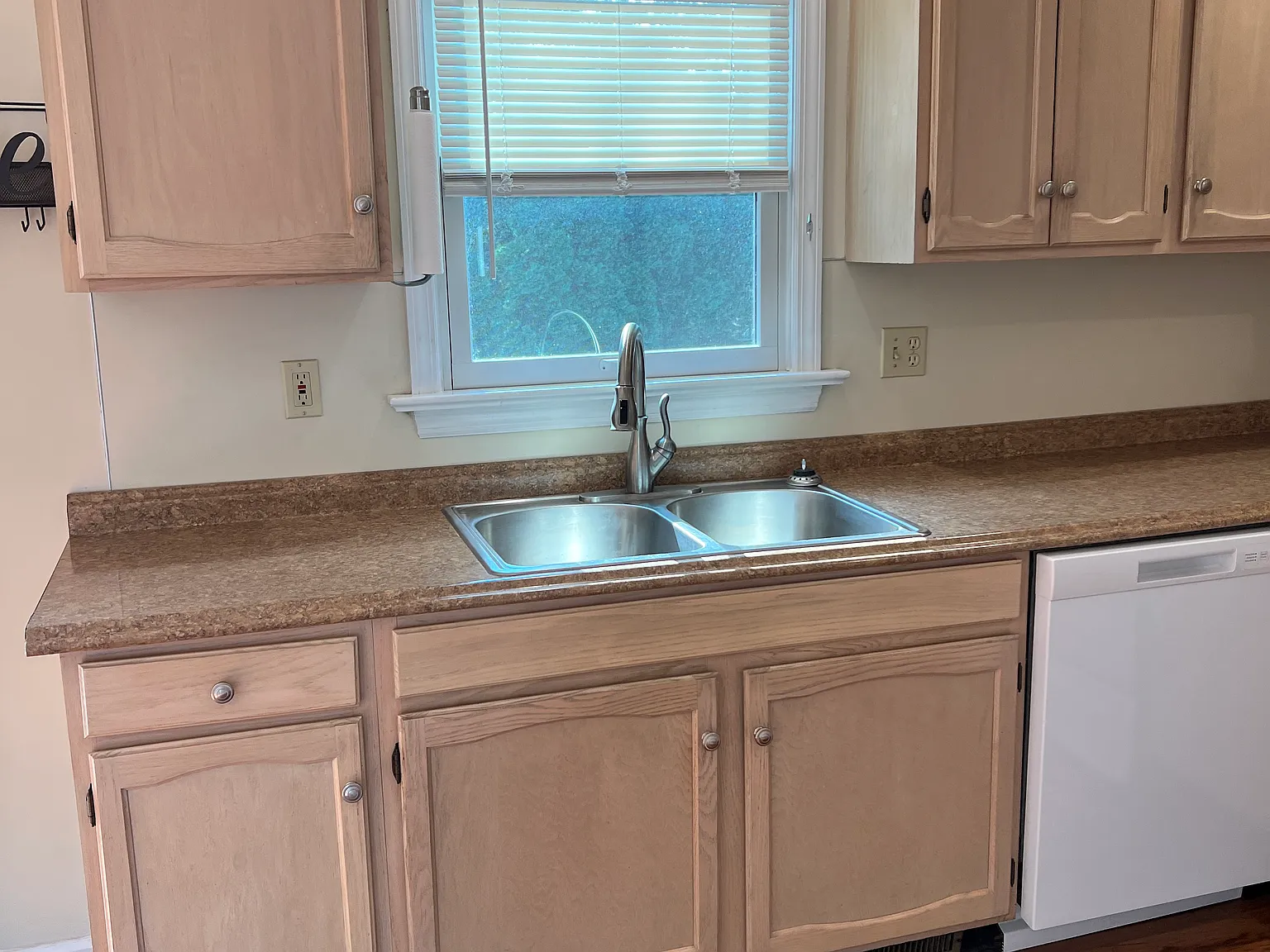 2 bed, 1.5 bath, 1120 sqft, $1,795 — Photo 3