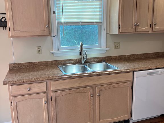 3rd image of 1520 Tussey Ct #1520