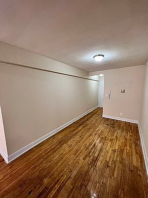 4th image of 142-19 Barclay Ave #3B