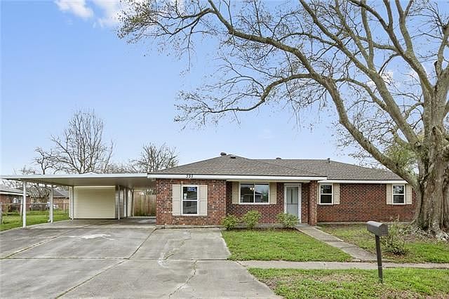 1st image of 395 Buttercup Dr