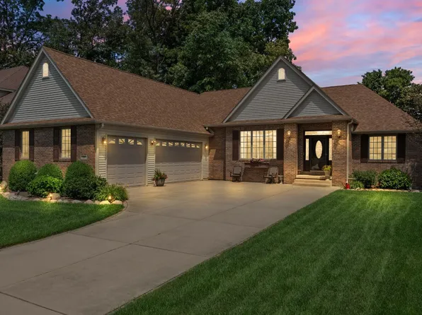 29 Woodruft Dr, Valparaiso, IN 46385