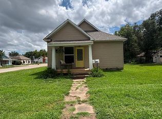 501 W 8th St, Newkirk, OK 74647