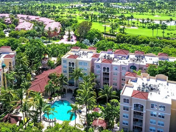 19999 E Country Club Dr, Miami, FL