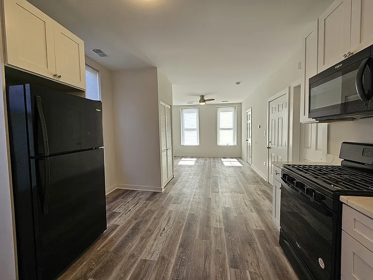 2216 W 21st Pl #3F — Photo 15