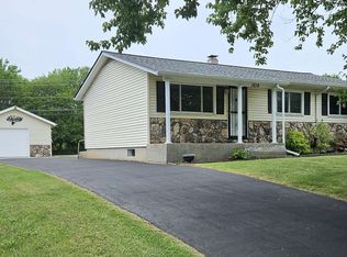 1814 Dell Dr, Beloit, WI 53511