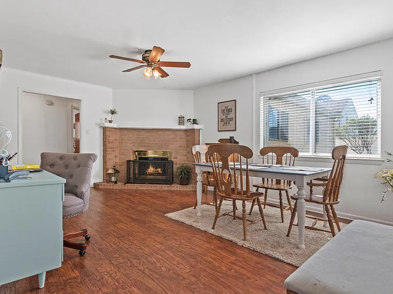 4433 John Jay Ln — Photo 11