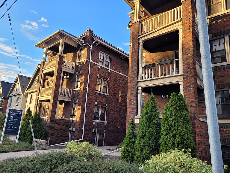 210 Aberdeen Ave — Photo 3