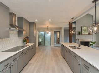 2102 Winter Sunday Way, Arlington, TX 76012