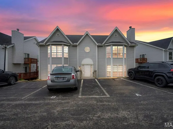 1716 Whispering Creek Dr APT C, Ballwin, MO 63021