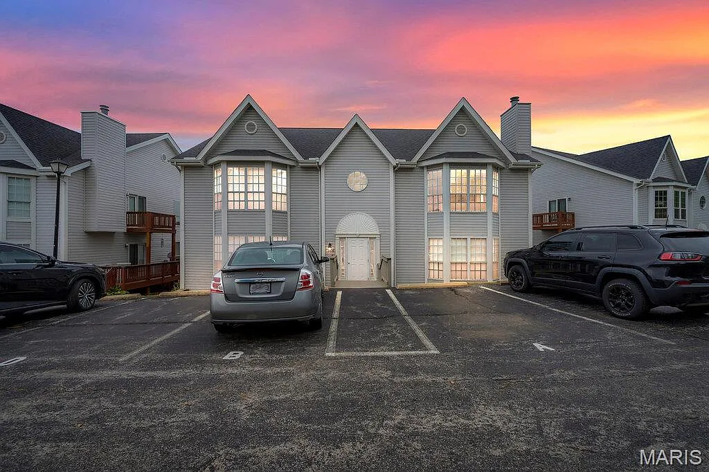 1716 Whispering Creek Dr APT C photo 1