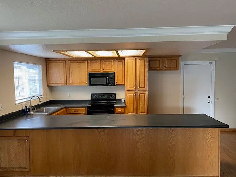 5958 Jeanine Dr — Photo 7