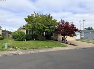 4055 Royal Ave SPACE 13, Eugene, OR 97402