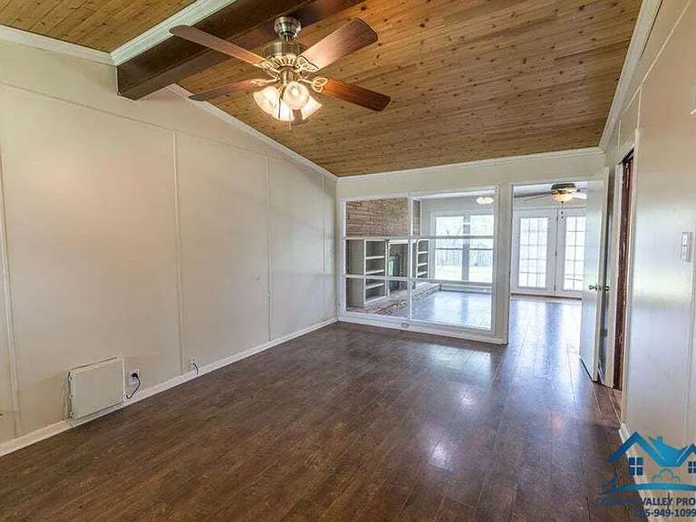 30 Clare Dr — Photo 4