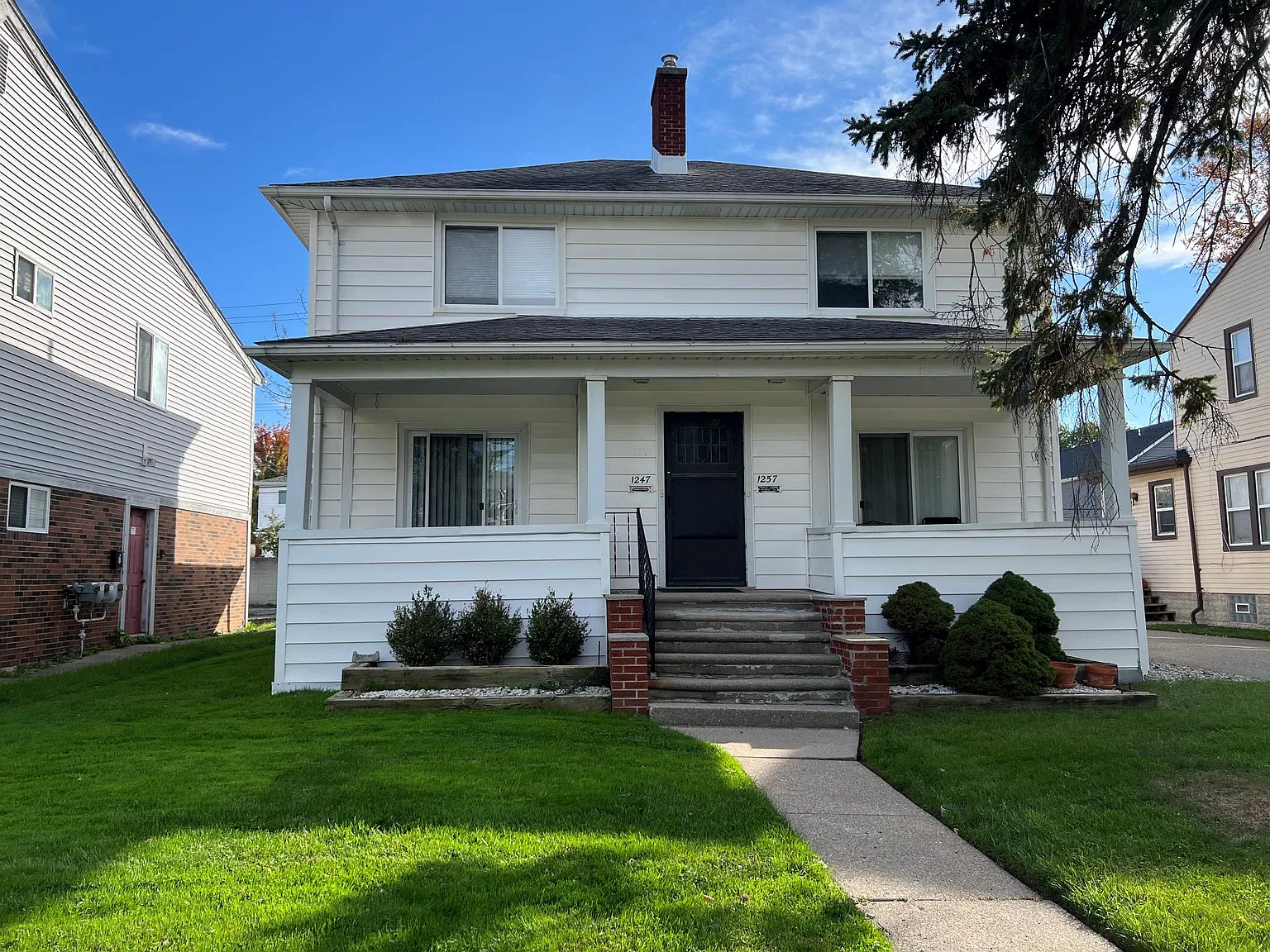 2 bed, 1.0 bath, 1013 sqft, $1,500 — Photo 1