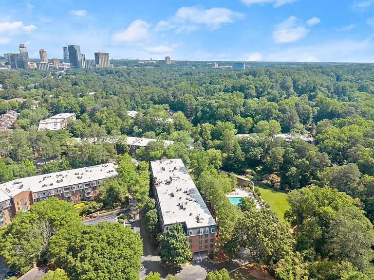 25312 Plantation Dr NE — Photo 42
