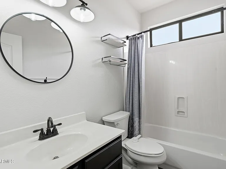 1724 W Deer Creek Rd — Photo 23