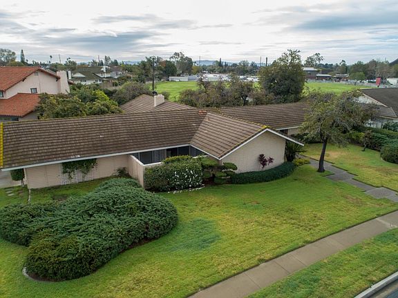 2nd image of 13762 Carlsbad Dr