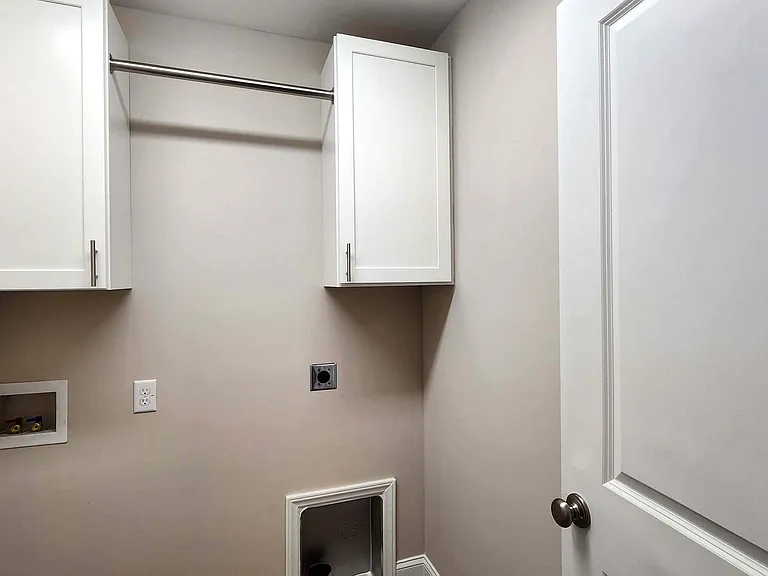 127 Hawthorne Dr — Photo 11