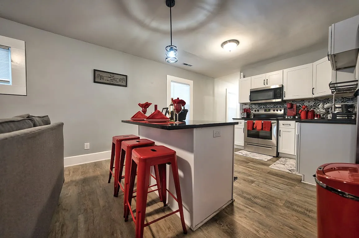 1 bed, $2,200 — Photo 4