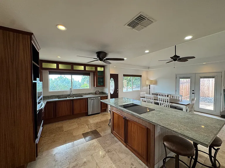 2797 Panepoo St — Photo 4