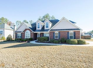 320 Creekside Cir, Hampton, GA 30228