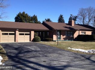 17940 Pin Oak Rd, Hagerstown, MD 21740